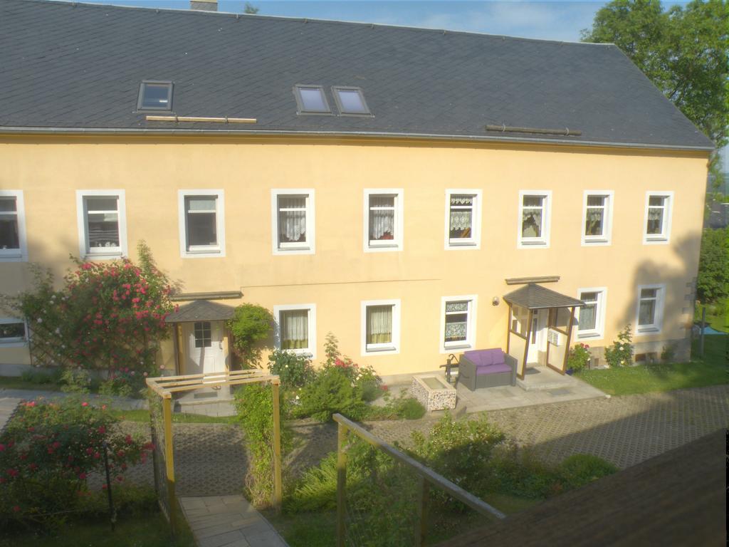 Bed and Breakfast Am Lindenbaum Sebnitz Exterior foto